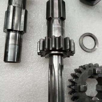 MANET 90 PŘEVODOVKA ORIGINÁL - 11