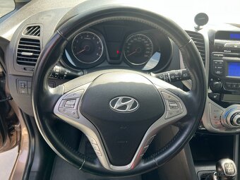HYUNDAI ix20 1.6i 92 KW PDC TEMPOMAT VYHŘ.SEDADLA 2xALU KOLA - 11