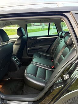 SKODA SUPERB 2 4X4 COMBI OUTDOOR 153.000KM - 11