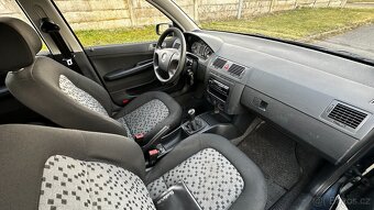 ŠKODA FABIA 1.4 16V - 11