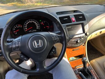 Honda Accord 2.2 cdti Tourer 7G - 11