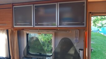 Prodám karavan Adria 2004, 5 osob - 11