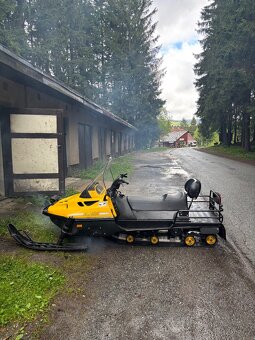 Sněžný skútr Ski-Doo Alpine III - 11