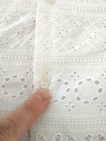 1x oblečená bílá krajková vyšívaná halenka Mayoral 134 - 11