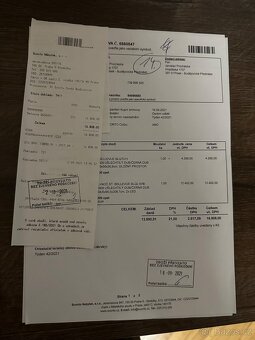 Prodám ložnicový set – postel, noční stolky, komodu a poličk - 11