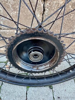 ČZ 125 T - přední a zadní kolo - 11