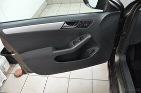 Prodám VW Jetta 2012 1.2TSi 77kw - 11