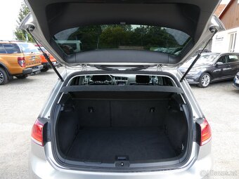 Volkswagen Golf 1,2 TSi 63kW serviska, závěs - 11