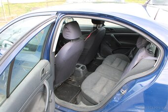 Škoda Octavia, 1,6MPI TOUR,KLIMA,STK 4/2027, r.v. 2012 - 11