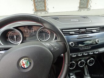 Alfa Romeo Giulietta TCT - 11
