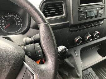 Renault Master MAXI L3H3P3 r.v.2023/12 2.3 DCi ČR DPH - 11