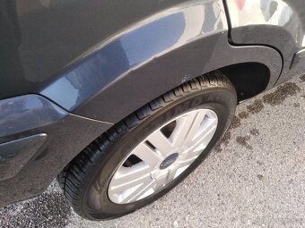 Ford Fusion 1,4 - 11