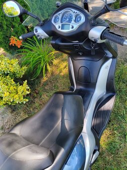 Yamaha X-City 250i - 11