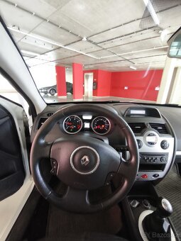 Renault Megane II. 2.0dci 110kw nafta - 11