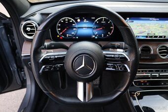 MERCEDES-BENZ E 400D 4MATIC AMG PAKET 243kW - 11