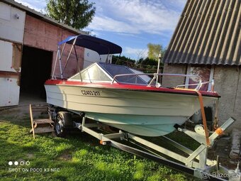 MOTOROVÁ LOĎ S VOZÍKEM - 11