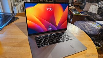 Apple Macbook Pro 2019 - i9 - 11