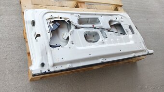Suzuki Jimny – Dveře kufru a sklo - 11