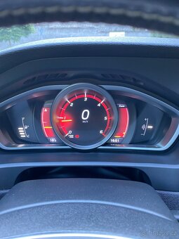 VOLVO V40 - 11