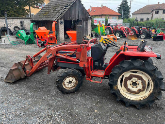 Yanmar FX 22 D , 4x4 s originálním čelním nakladačem - 11