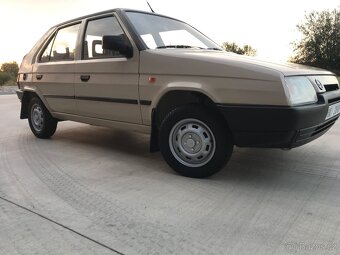 Prodám Škoda Favorit 136L ze soukromé sbírky, výjimečný stav - 11