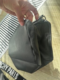 Givenchy kabelka - 11