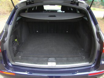Mercedes-Benz Třídy E 220CDi 4matic AUT. AVANTGARDE - 11