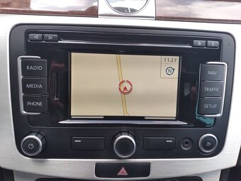 VOLKSWAGEN PASSAT VARIANT 2.0 TDI DSG HIGHLINE - ALCANTRA - 11