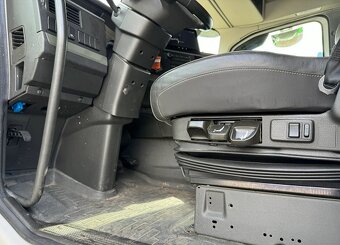 VOLVO FH540 8x2 - obilní silo 35000 lit. - 11