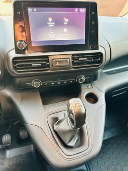 Opel Combo 2020 1.5 75kw TOP - 11