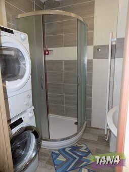 Pronájem bytu o dispozici  2+1/B. Byt o výměře  56 m2 - Podě - 11