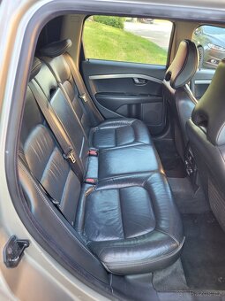 XC70 2.4 D5 136kW AWD (4X4) - 11