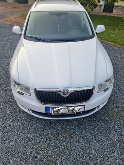 Škoda superb combi 2L 103kw r.v. 2011 - 11