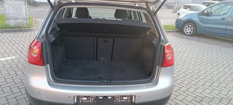 VW Golf 5 1,6-75kw-benzín-bez koroze - 11