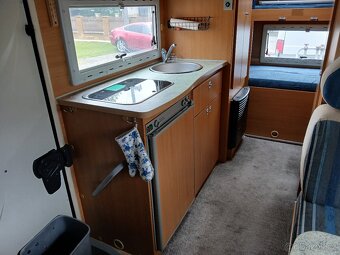 KRÁSNÝ OBYTNÝ AUTOMOBIL ALKOVNA FIAT DUCATO 2.3 JTD 2.MAJ.ČR - 11