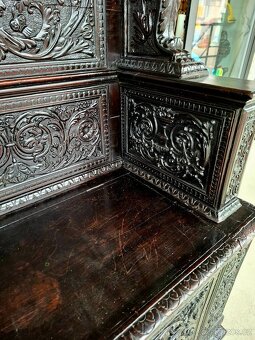 Starožitný královský trůn - 11