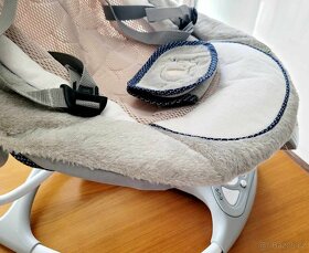 Ingenuity Houpačka pro miminka konvertibilní vibrující s mel - 11