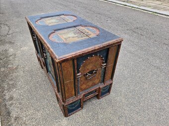 Komoda, malovana truhla, intarzovany pribornik - 11