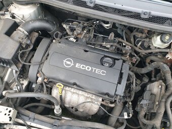 Opel Astra J 1.6 16v 85kw - 11