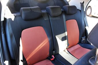 Hyundai i10 1.0i - 11