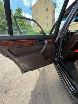 BMW 730i E32 - 11