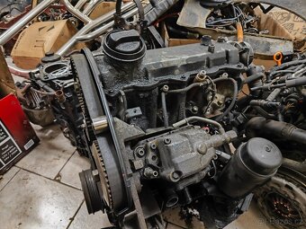 Prodám náhradní díly na různé motory 1,9 TDI - 11
