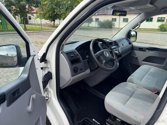 VW TRANSPORTER T5 1.9TDI 77KW 6 MÍST R.V.2004 - 11