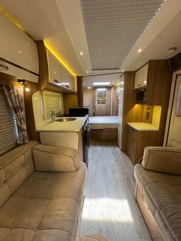 🔱 Luxusní karavan Lunar Clubman SI 2019 🔱 ALDE MOVER SOLAR - 11