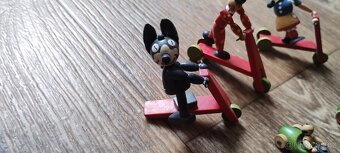 Dřevěné figurky a autíčka - 11