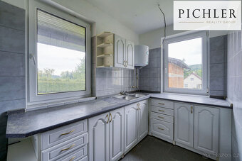 Prodej stavebního pozemku 1022 m² se stavbou - 11