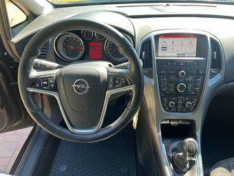 Opel Astra 1.4 T Serviska Tempomat 1. Majitel - 11