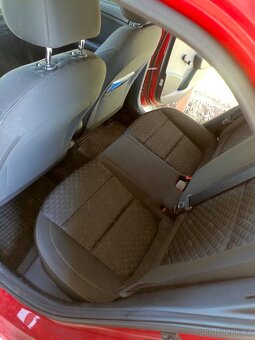 Kia Rio - 11