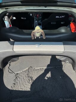 Nissan 350Z (US verze) | r. 2006 | - 11