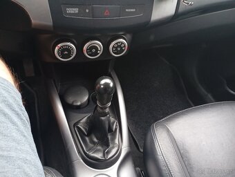 Prodám Mitsubishi Outlander 2007 - 11